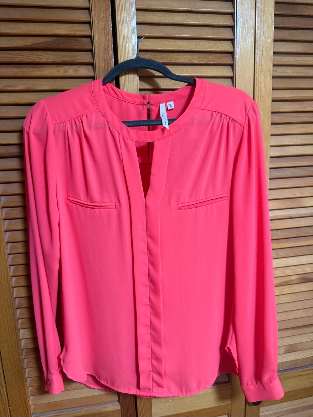Bellatrix Coral Pink Long-Sleeve Keyhole Blouse Medium